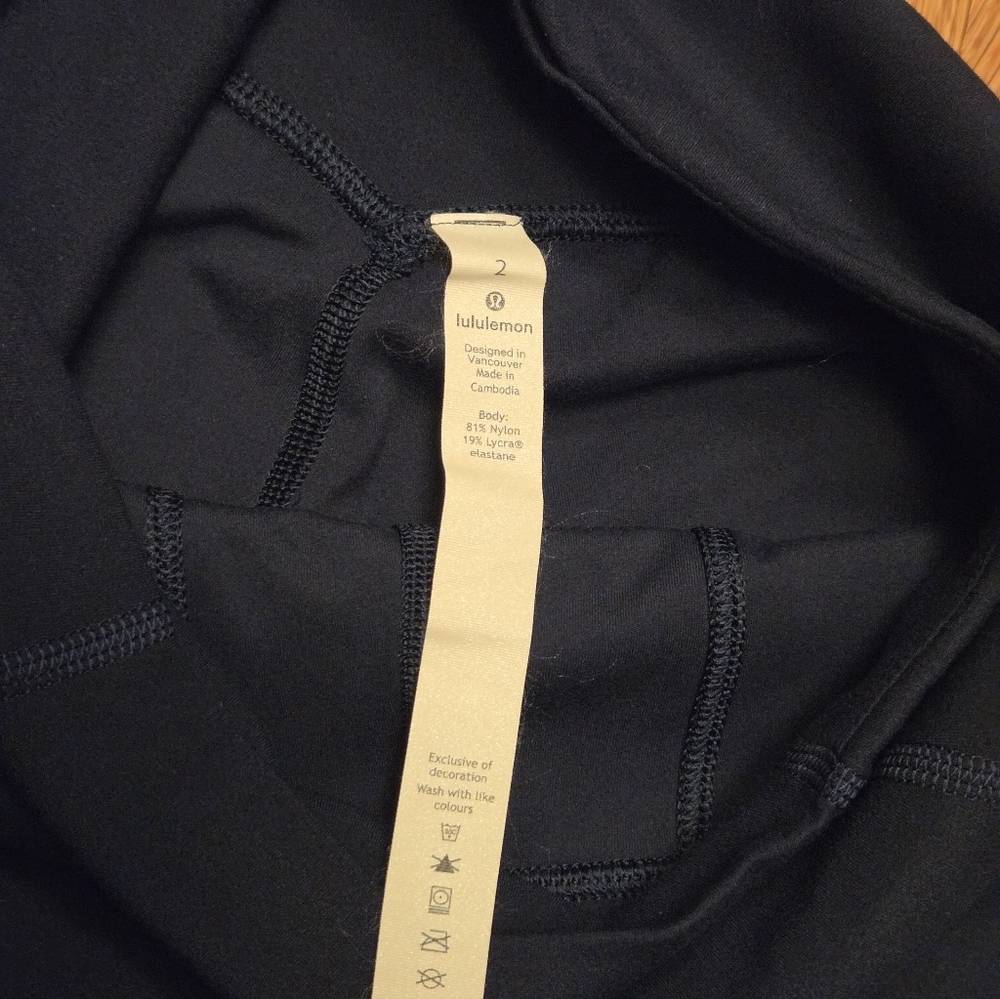 Lululemon High Rise Align Wide-Leg Cropped Pant 23" Navy Blue Size 2 - Picture 4 of 12